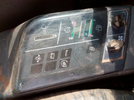 ขาย รถขุดแบคโฮ KOMARSU PC60รุ่น 7 สภาพดี เอกสารอินวอย ราคา 535,000 สนใจ 0835601591 หรือ 0903494058