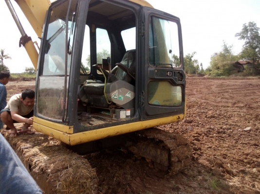 ขาย รถขุดแบคโฮ KOMARSU PC60รุ่น 7 สภาพดี เอกสารอินวอย ราคา 535,000 สนใจ 0835601591 หรือ 0903494058