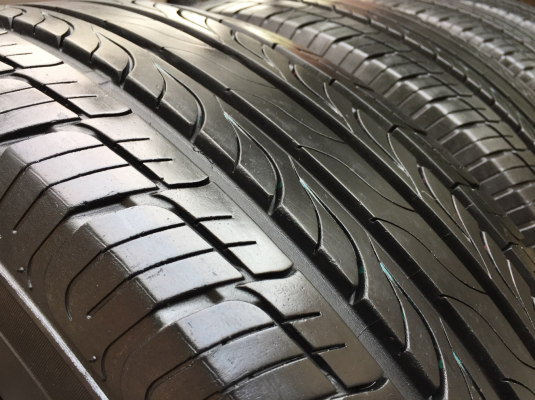 ยาง Maxxis 265 70 16 ปลายปี12 ดอกเต็มใช้ยาว ราคาไม่แพง