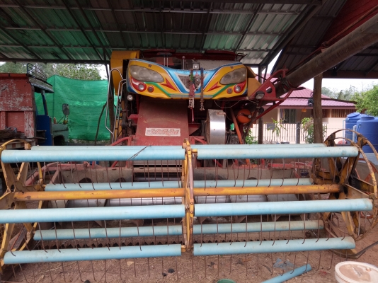 ขายรถเกี่ยวข้าวพร้อมรถเทเลอร์