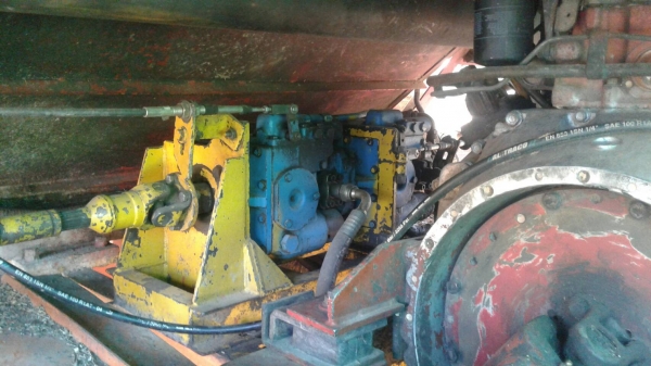 ขายรถเกี่ยวข้าวพร้อมรถเทเลอร์