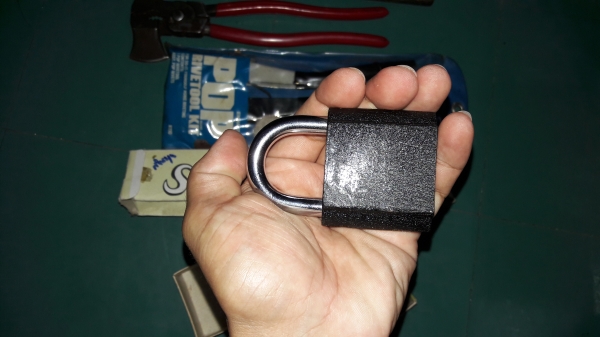 ขายแม่กุญแจตราเพชรระบบล็อก2ชั้นขนาดใหญ่ ใหม่เก่าเก็บ