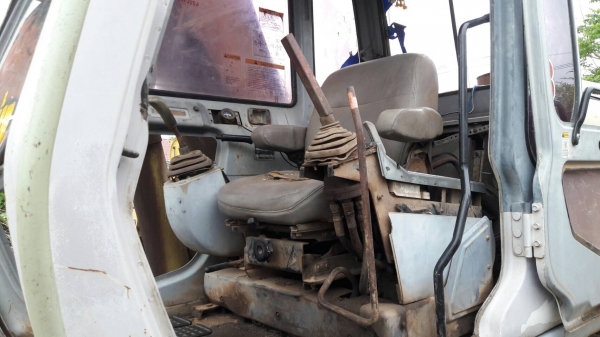 Sumitomo sh200 บูมยาว 18 เมตร