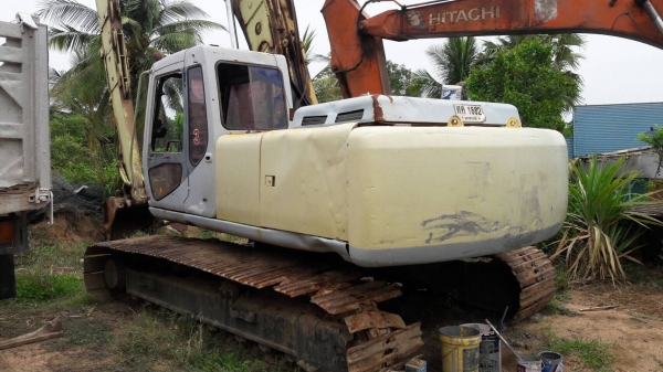 Sumitomo sh200 บูมยาว 18 เมตร