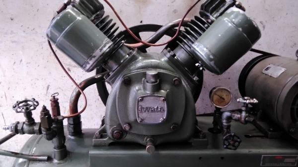 **ขายถูกๆ ปั้มลมมือสองจากญี่ปุ่น** Iwata5 แรง ถัง 160 ลิตร ทดสอบเรียบร้อย ทุกระบบทำงานได้ดีมากๆแน่นๆ นิ่งๆเงียบๆพร้อมใช้งานครับ **ขายถูกๆ ปั้มลมมือสองจากญี่ปุ่น** Iwata5 แรง ถัง 160 ลิตร ทดสอบเรียบร้อย ทุกระบบทำงานได้ดีมากๆแน่นๆ นิ่งๆเงียบๆพร้อมใช้งานครับ