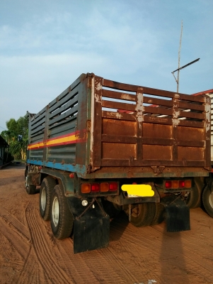 ขาย HINO เครื่อง EM 100 220 แรงม้า