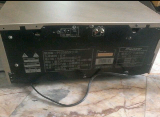 ขายเครื่องcd audio ของpioneer ใส่แผ่นได้300แผ่น ใช้งานได้ดีปรกติอ่านดี