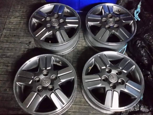 ล้อแม๊กโตโยต้าวีโก้ 15/5-114 ชุด 2800บ. ไม่ซ่อมสีเดิมๆ โทร0879050181-0995357594 ส่งทั่วไทย