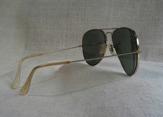 แว่นตาอเมริกันวินเทจ เรย์-แบน ตัวแท้! ราคานักเรียน (ภาคค่ำ) Vintage RAY-BAN handmade in USA แว่นตาอเมริกันวินเทจ เรย์-แบน ตัวแท้! ราคานักเรียน (ภาคค่ำ) Vintage RAY-BAN handmade in USA