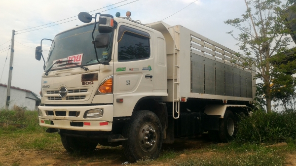 ขายครับ Hino Maca 380 แรง ปี 56 แม่+ลูก สภาพพร้อมใช้งาน เอกสารเล่มทะเบียนพร้อมโอน ราคา 2,690,000 ต่อ