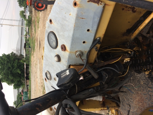 ขายรถตักเอวอ่อนKomatsu wa30 รถสวยนำเข้าจากญี่ปุ่นเกียมีเครื่องมีเอา/ปทำต่อคับไมมีเวลาทำคับ