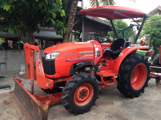 รถไถ 36 แรงปี  54 อุปกร 2 อย่าง   ซ. ม  700   นิด ฯฯ มือ ราคาเบาฯฯ  260000   บาท  วันทูคอล 098 668-3479 dtac 094 283-9369 สิทธิ์ คับ