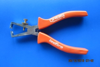 ขายคีมปอกสายไฟ OBIS MADE IN GERMANY. ใหม่เก่าเก็บ