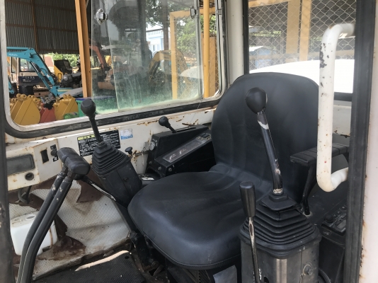 ขายรถขุด MITSUBISHI MM30 เก๋ง ราคา 350,000 บาท เก่านอก แท้ นำเข้าเอง ขายรถขุด MITSUBISHI MM30 เก๋ง ราคา 350,000 บาท เก่านอก แท้ นำเข้าเอง