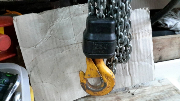 รอกโซ่ไฟฟ้า STAHL Made in Germany ขนาด 250gk รอกโซ่ไฟฟ้า STAHL Made in Germany ขนาด 250gk