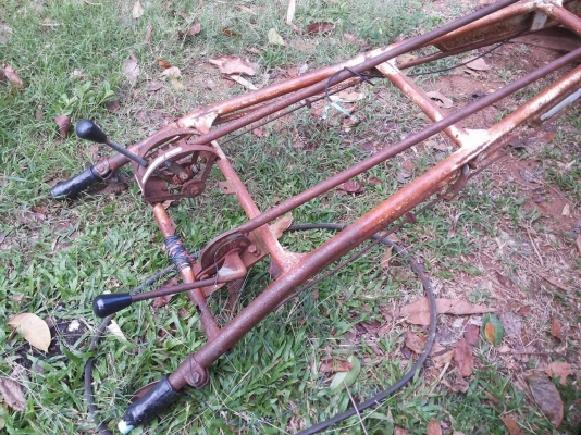 ขายตามสภาพ โครงรถไถ อยุธยา ขายตามสภาพ โครงรถไถ อยุธยา