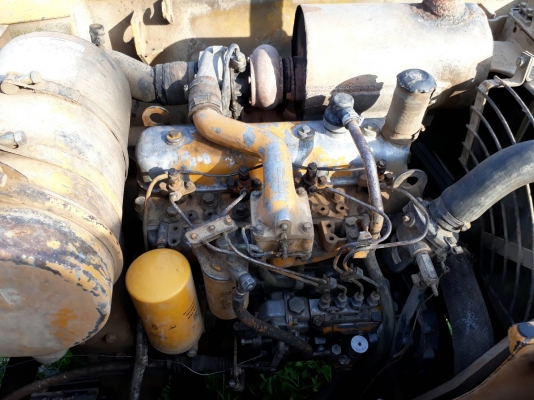 ขาย 280,000 KOMATSU pc 100-2  เครื่องดี  ปั้มแรง โซ่หนา เอวแน่น รถสวยพร้อมใช้ รถอยู่ แหลมฉบัง 090-772-3710 090-772-3708
