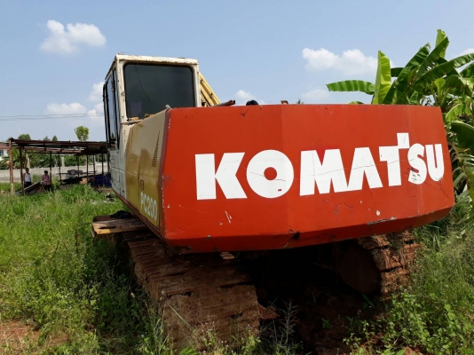 ขายด่วน KOMATSU PC200-5 ขายตามสภาพ เครื่องเสื้อทะลุ ปั้มดี โซ่ช่วงล่างพร้อมใช้งาน บูมอามสวย บอดี้สวย  เอกสารสัญญาซื้อขาย