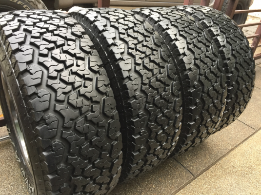 ล้อ Bradley ขอบ16 พร้อมยาง All Maxxis980 265 70 16 ปลายปี14 ดอกเต็ม เนื้อนิ่มๆ ใช้กันยาว ราคาไม่แพง