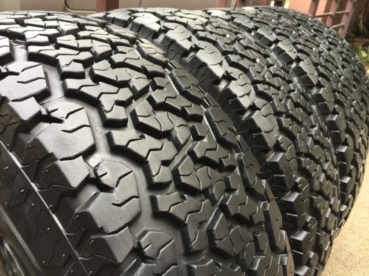 ล้อ Bradley ขอบ16 พร้อมยาง All Maxxis980 265 70 16 ปลายปี14 ดอกเต็ม เนื้อนิ่มๆ ใช้กันยาว ราคาไม่แพง