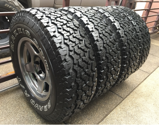 ล้อ Bradley ขอบ16 พร้อมยาง All Maxxis980 265 70 16 ปลายปี14 ดอกเต็ม เนื้อนิ่มๆ ใช้กันยาว ราคาไม่แพง