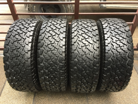 ล้อ Bradley ขอบ16 พร้อมยาง All Maxxis980 265 70 16 ปลายปี14 ดอกเต็ม เนื้อนิ่มๆ ใช้กันยาว ราคาไม่แพง