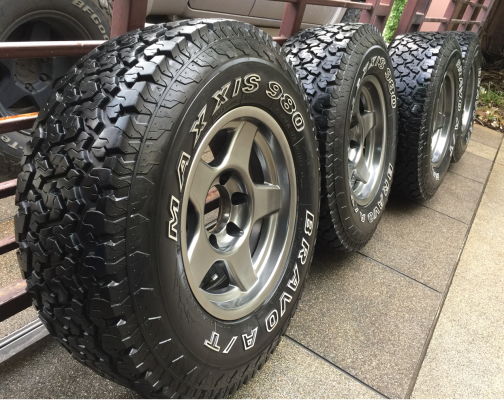ล้อ Bradley ขอบ16 พร้อมยาง All Maxxis980 265 70 16 ปลายปี14 ดอกเต็ม เนื้อนิ่มๆ ใช้กันยาว ราคาไม่แพง