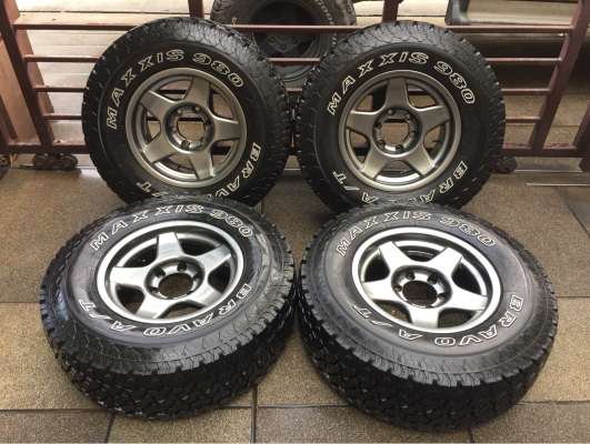 ล้อ Bradley ขอบ16 พร้อมยาง All Maxxis980 265 70 16 ปลายปี14 ดอกเต็ม เนื้อนิ่มๆ ใช้กันยาว ราคาไม่แพง