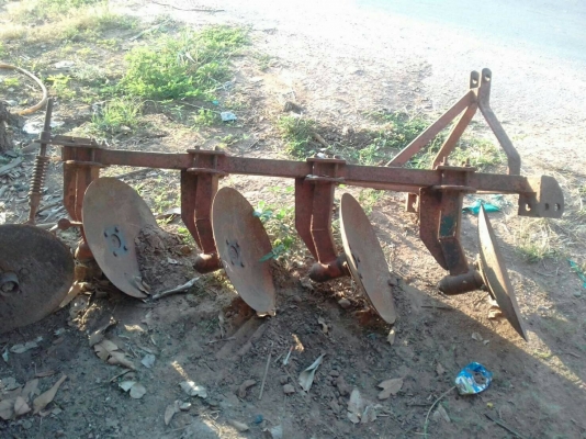 ผานบุกเบิก4ใบใส่รถเล็กคับ