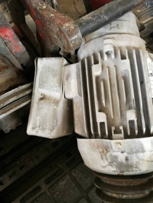 1,300 บ. ส่งฟรี083-2000058 LINE ID: line832923 มอเตอร์ ขนาด 400W รอบสูง 1400 รอบต่อนาที ต่อใช้ไฟบ้านได้ มีพลูเลย์ยึดติดมาให้ด้วย 1,300 บ. ส่งฟรี083-2000058 LINE ID: line832923 มอเตอร์ ขนาด 400W รอบสูง 1400 รอบต่อนาที ต่อใช้ไฟบ้านได้ มีพลูเลย์ยึดติดมาให้ด้วย