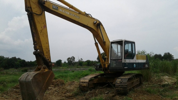 ขายรถแบคโฮ KOMATSU PC200-5เก่านอก
