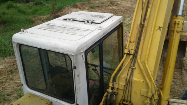 ขายรถแบคโฮ KOMATSU PC200-5เก่านอก