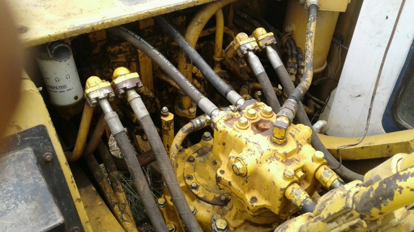 ขายรถแบคโฮ KOMATSU PC200-5เก่านอก