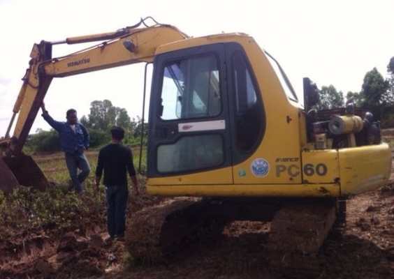 ขาย!! &gt;&gt;&gt; Komatsu Pc60 รุ่น 7 ช่วงล่างเต็ม &lt;&lt;&lt; เบอร์ติดต่อ 098-7155789