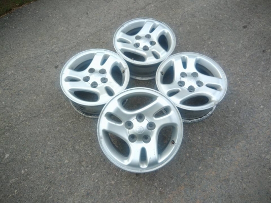 ขายล้อแม็กToyota Tiger ขอบ15 4 วง 3,500 บาท #ราคานี้งดต่อรองทุกกรณีนะครับ ขายล้อแม็กToyota Tiger ขอบ15 4 วง 3,500 บาท #ราคานี้งดต่อรองทุกกรณีนะครับ