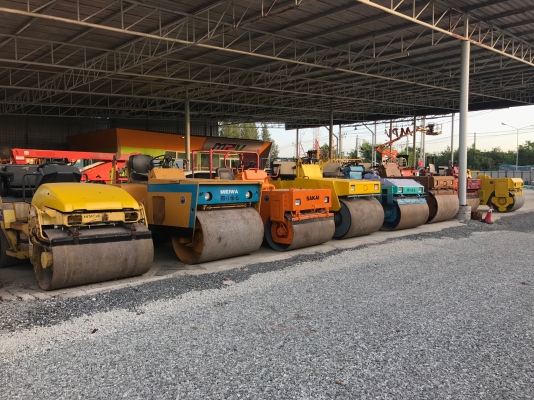 ขายรถบดเดินตาม Bomag  มือสองญี่ปุ่น บดอัดสั่นสเทือนได้ เครื่องดีเซล สภาพดีพร้อมใช้งานมีให้เลือกหลายคันหลายขนาดLine:Jiraroj2909