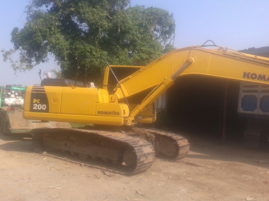 ขาย komarsu pc200 m8พร้อมเทรนเลอร์227