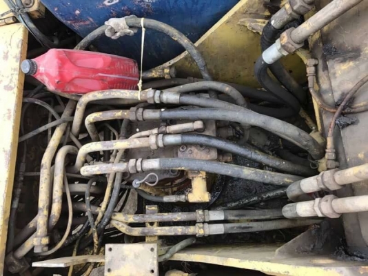 ขาย 535,000 บาท KOBELCO SK200 MARK 3  เครือง 6D31-Turbo ปั้ม K3V โช่หนา เอวแน่น (ไฟฟ้าครบ กล่อง จออยู่ มอเตอร์ยังอยู่ ) เอกสารชื้อขาย   รถอยู่ จ.ชลบุรี โทร 0981862844