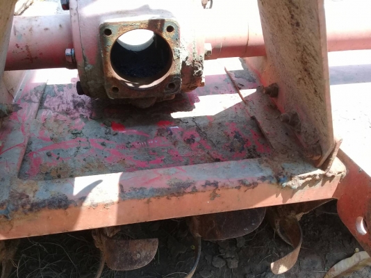 โลตาลี 180  ขายตามสภาพ ดอกจอกแตก  ( เอาไปเปลียนเอง  ) นอกนั้นใช้ได้หมดคับ   ราคา  20000  บาท   วันทูคอล 098 668-3479 dtac 094 283-9369 สิทธิ์ คับ