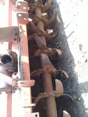 โลตาลี 180  ขายตามสภาพ ดอกจอกแตก  ( เอาไปเปลียนเอง  ) นอกนั้นใช้ได้หมดคับ   ราคา  20000  บาท   วันทูคอล 098 668-3479 dtac 094 283-9369 สิทธิ์ คับ