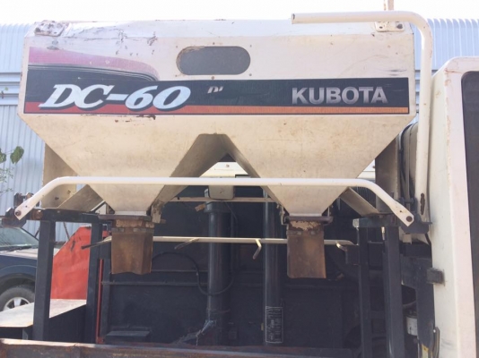 รถเกี่ยวสภาพดี DC60 ราคาเบาๆ รถเกี่ยวสภาพดี DC60 ราคาเบาๆ