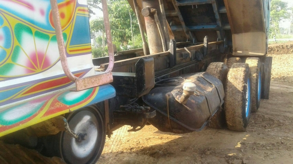 ขายรถ10ล้อ2เพลา ดั้ม HINO F17 เครื่อง185 เทอร์โบ ขายรถ10ล้อ2เพลา ดั้ม HINO F17 เครื่อง185 เทอร์โบ