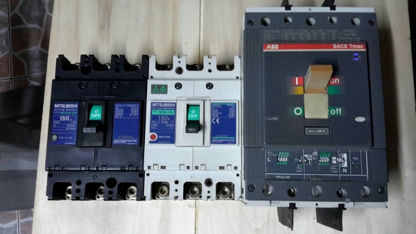 เบรคเกอร์ไฟฟ้า 3 เฟส ABB 400A MITSUBISHI 150A