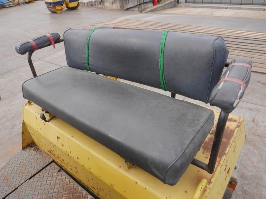 รถบด Komatsu JV40CW-2A เก่าญี่ปุ่นแท้แน่นอน เพิ่งลงจากตู้