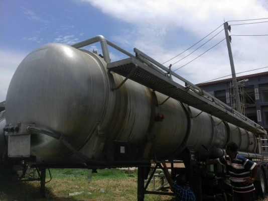 ขายพ่วงละ 350,000 หางพ่วงถังบรรจุกรดเกลือ 2 เพลา สภาพถังดี คัชซีสวย ยางพร้อมใช้เอกสารพร้อมโอน มี 3 หาง รถอยู่ กทม. 090-772-3710 090-772-3708