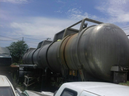 ขายพ่วงละ 350,000 หางพ่วงถังบรรจุกรดเกลือ 2 เพลา สภาพถังดี คัชซีสวย ยางพร้อมใช้เอกสารพร้อมโอน มี 3 หาง รถอยู่ กทม. 090-772-3710 090-772-3708