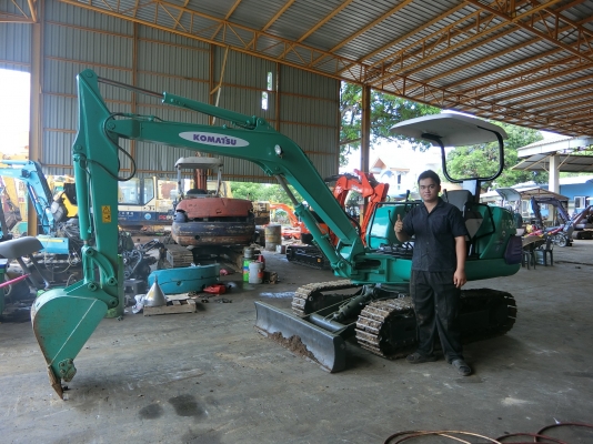 ขายรถขุด KOMATSU PC30-7 สภาพพร้อมใช้งาน ระบบเร็วแรง เครื่องสวย พร้อมทำสี  ราคา 400,000 บาท  ติดต่อเจ้าของโดยตรง:096-5411713 หรือ 092-5768909 {วัชรัตน์}