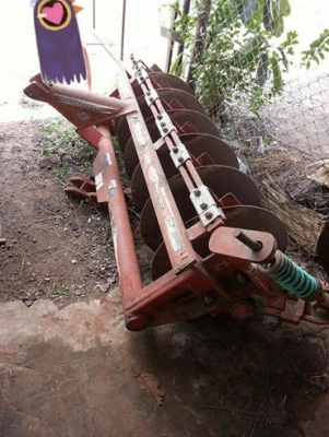 ช้าง พร้อมใช้ กันทรลักษ์ ศรีสะเกษ โทร.0816004753 ครับ