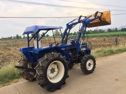 ขายรถไถติดตักครับ Iseki TL3200 32 แรงม้า ราคาเบาๆ เก่านอก ขายรถไถติดตักครับ Iseki TL3200 32 แรงม้า ราคาเบาๆ เก่านอก
