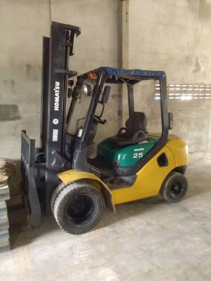 Folklift komatsu รุ่น 16